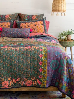 Bungalow Reversible Cotton Quilt - Maia
