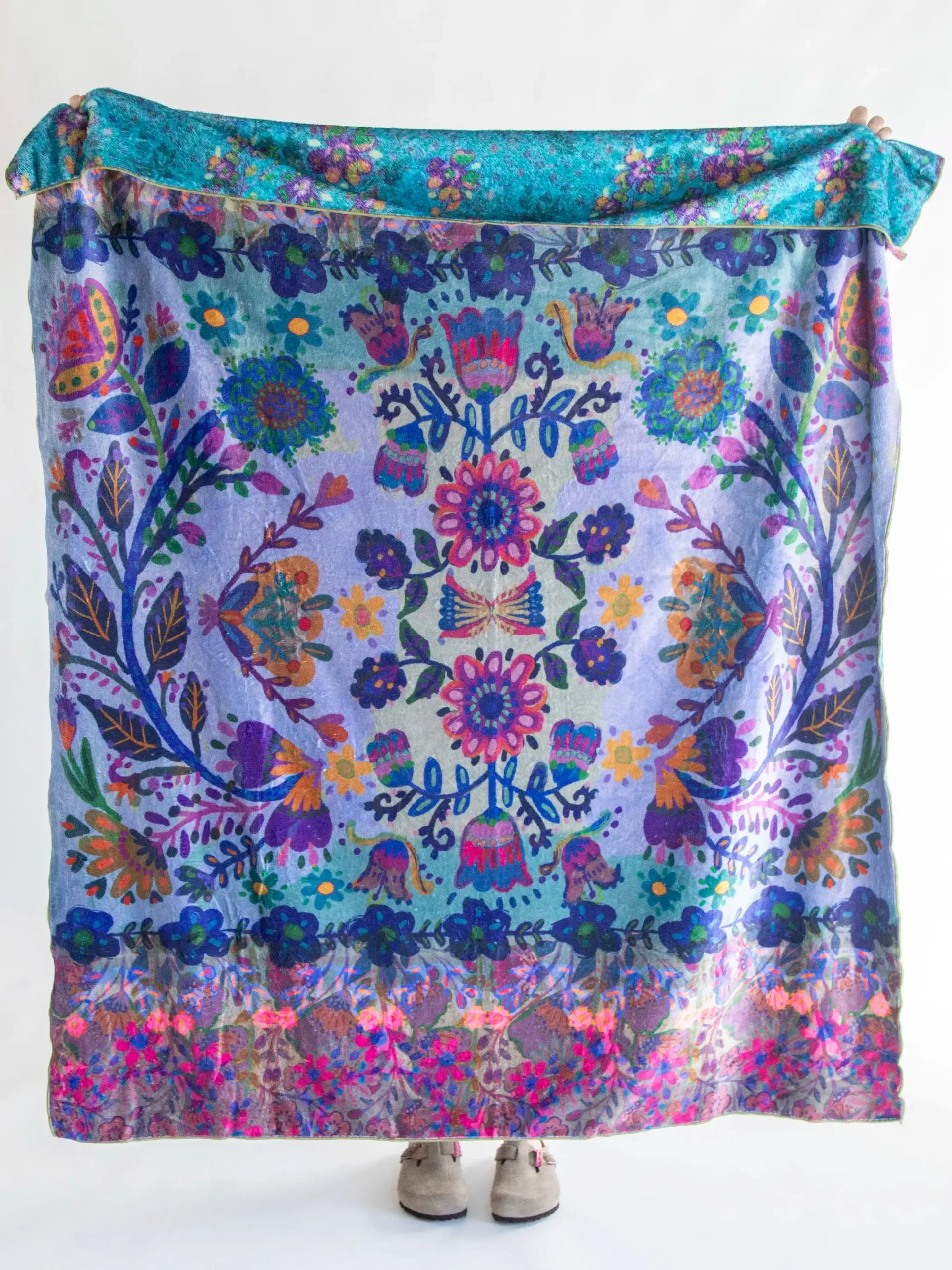 Double-Sided Cozy Throw Blanket - Border Folk Garden