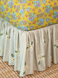 Goes With Everything Tufted Bed Skirt - Daisy Stripe