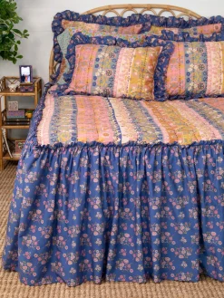 Ruffle Skirt Quilt - Blue Borders
