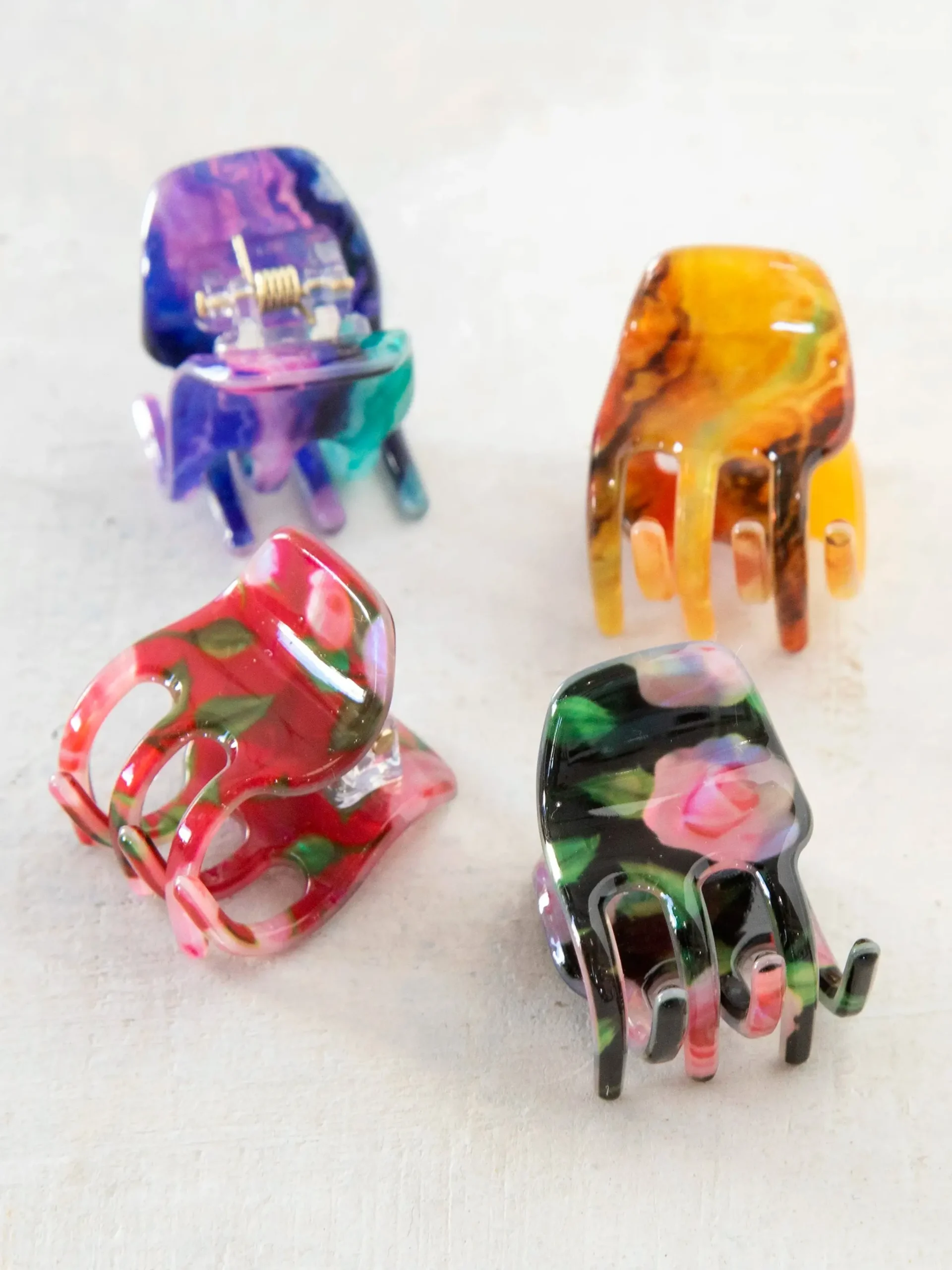 The Perfect Mini Claw Clip, Set of 4 - Rainbow Flower